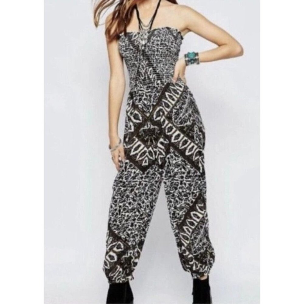 Free People Boho Smocked Strapless Jumpsuit Cropped Balloon LegS Aztec M Casual - Picture 2 of 11